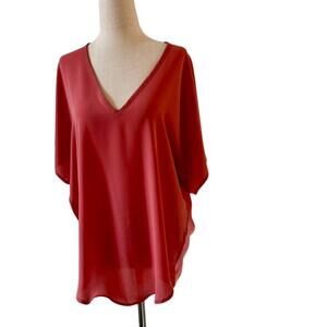 LUSH Coral Short Sleeve Dolman V Neck Medium Back Detail Relaxed Fit Shirt